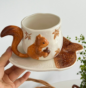 Caffè Creativo di Alta Qualità, Nuovo Stile Trendy, con Design a Scoiattolo 3D Dipinto a Mano e Foglia d'Acero, Ecologico e Durevole - Product Image 6