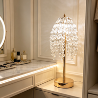 Lampe de table de luxe en cristal K9 ambre avec pampilles, cadre en métal doré haut de gamme, lampe de bureau LED décorative pour chambre, salon, villa