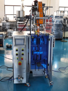 Machine d'emballage verticale automatique VFFS pour l'emballage de poudre de chili solide de qualité alimentaire, de café et d'épices - Product Image 4