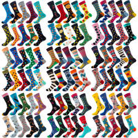 Vente en gros de chaussettes en coton tricotées en vrac Robe jacquard imprimée Chaussettes de sport unisexes à rayures amusantes pour le printemps et l'hiver