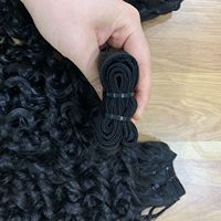 Lot de 3 Trame et Fermeture 6x6 Pixie Noir Naturel Bouclés Texture Brillante et Lisse Cheveux Humains Vietnamiens Bruts Cheveux Alignés sur les Cuticules