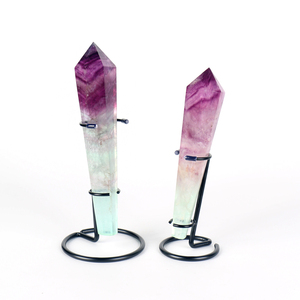 Tour décorative en pierre de guérison naturelle en cristal, pointe de fluorite en forme de bonbon avec support, vente en gros - Product Image 3