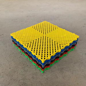 Carreaux de sol en plastique-Résistant à l'eau antidérapant de 18mm d'épaisseur Revêtement de sol écologique pour hangar de <span class=keywords><strong>garage</strong></span> Installation par clic Garantie de 5 ans - Product Image 2