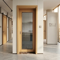 Armoire de chambre minimaliste en bois massif avec cadre fin en bois clair, porte verticale longue en verre dépoli, pour aménagement intérieur de chambre