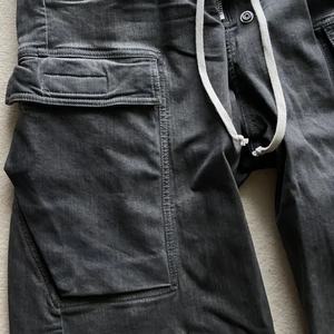 Pantalon Cargo Homme en Denim Délavé et Extensible, Style Décontracté, Service OEM en Gros - Product Image 4