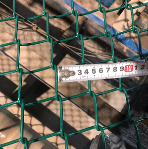 Fabrication fiable clôture à maillons de chaîne galvanisée enduite de pvc de haute qualité pour terrain de basket, <span class=keywords><strong>poste</strong></span> d'élevage de bovins et de moutons - Product Image 4