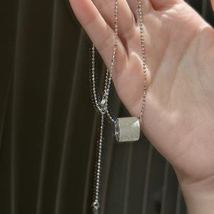 Collier pendentif pour femme en argent pur S925, serti de diamants brossés, turquoise, style antique de luxe léger, design ovale - Product Image 1