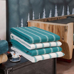 Serviettes de cuisine carrées 100 % coton, couleur unie, douces, séchage rapide, lavage à la main, logo brodé personnalisé, vente en gros fabricant - Product Image 3