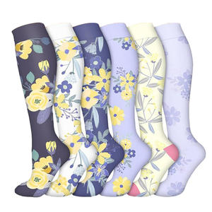 Calcetines Deportivos de Compresión Personalizados al por Mayor para Correr y Ciclismo, Transpirables, Largos, Antideslizantes para Hombre y Mujer - Product Image 2