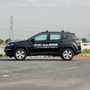 <span class=keywords><strong>Jeep</strong></span> d'<span class=keywords><strong>occasion</strong></span> de haute qualité, modèle 2018, 200T <span class=keywords><strong>automatique</strong></span>, édition familiale, conduite à gauche, turbo, jantes R17, couleur foncée, non poli, vente en gros - Product Image 3