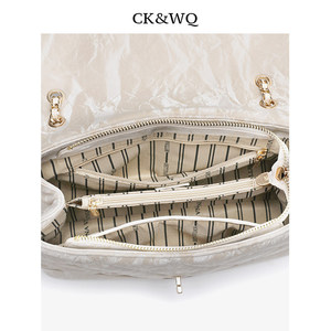 <span class=keywords><strong>Bolso</strong></span> de Hombro Acolchado Negro Minimalista/Normcore de Primavera &WQ para <span class=keywords><strong>Mujer</strong></span>, <span class=keywords><strong>Bolso</strong></span> Bandolera Espacioso con Cadena Ajustable de Cuero Trenzado - Product Image 3