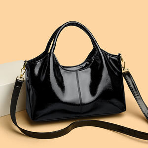 Bolso de cuero PU de diseñador de alta calidad, elegante y con estilo, bolso de hombro de gran capacidad, bolsos tote para mujer, bolsos diarios para damas. - Product Image 3
