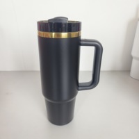 Tasse à poignée de 30oz gravée au laser or sous h2.0 Tumbler enduit de poudre de gravure Gobelet isolé avec couvercle et paille