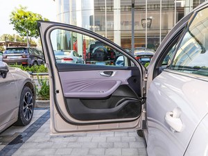 Vehículo de nueva energía Roewe <span class=keywords><strong>M7</strong></span> DMH 2025 160KM Comfort Edition Coche híbrido enchufable de tamaño mediano para viajes diarios - Product Image 5