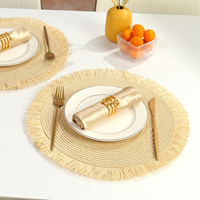 Nouveau Set de Table Rond Moderne Antidérapant et Isolant avec Pompons Tressés Couleur Unie – Idéal pour Hôtels et Restaurants Occidentaux