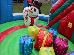Castillo Inflable Navideño Winter Wonderland, Casa <span class=keywords><strong>de</strong></span> Brinco Inflable con Temática Navideña con Tobogán y Pista <span class=keywords><strong>de</strong></span> Obstáculos - Product Image 5