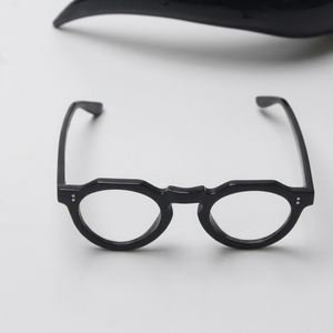 Gafas de Sol Hechas a Mano con Cuerno de Búfalo Natural, Forma Redonda, Monturas Ecológicas de Curio Craft - Product Image 1
