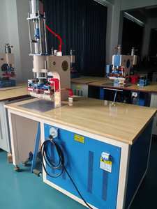 आरएफ/एचएफ प्लास्टिक वेल्डिंग मशीनें वेल्डर मशीन, सर्वोत्तम मूल्य पर बिक रही हैं - Product Image 2