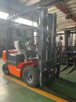 Chariot élévateur diesel d'intérieur Goodway Zebra OEM/ODM 3 tonnes à pneus pleins avec mât à deux étages, propulsion arrière (RWD) et options personnalisables