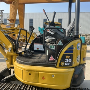 Mini-excavatrice Komatsu PC30MR d'occasion, rapide et pratique, 3 tonnes, hydraulique, petite excavatrice sur chenilles Komatsu PC40 d'occasion - Product Image 6