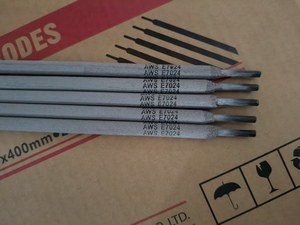 Électrode de soudage AWS E7024, tige de remplissage rapide, acier au <span class=keywords><strong>carbone</strong></span> AC/DC pour les longues trames droites sur les plaques épaisses - Product Image 4