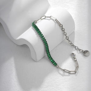 Pulsera de latón de moda Esmeralda Baguette Cubic Zircon ajustable Paperclip Cadena de eslabones Piedra verde Material principal Latón Zircon principal - Product Image 4