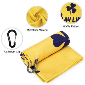 Serviette de golf au design unique, jaune vif, en microfibre gaufrée, serviette de golf personnalisée avec crochet métallique - Product Image 5