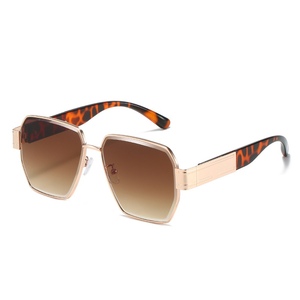 Gafas de Sol Baratas al por Mayor 2024, Gafas de Sol de Diseñador, Marcas Famosas, Gafas de Sol Cuadradas de Metal de Lujo - Product Image 4