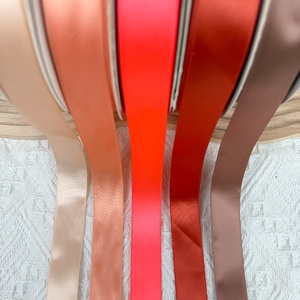 شريط ساتان فاخر وصديق للبيئة من البوليستر المتين لتغليف الزهور وحفلات الزفاف وعيد الحب والكريسماس - Product Image 5