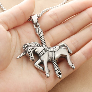 Collier pour homme en acier inoxydable de style européen américain, pendentif licorne rétro, 190100 - Product Image 3