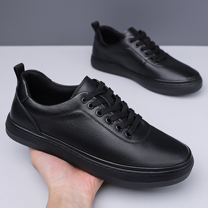 Sandalias Planas para Hombre, de Cuero Vacuno de Primera Calidad, Suaves, Transpirables, Casuales, de Verano, Negras, con Diseño Calado y Cordones Delanteros - Product Image 3