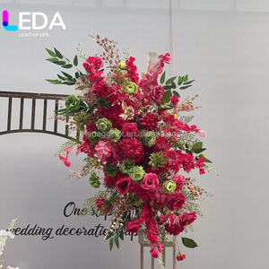 Conjunto de flores artificiales LEDA personalizadas en rosa intenso, arreglo floral para boda, decoración para arco. - Product Image 5