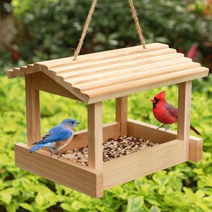 Comedero para pájaros de madera colgante para exteriores, color madera natural, madera maciza para pájaros, uso en patio trasero o balcón. - Product Image 1