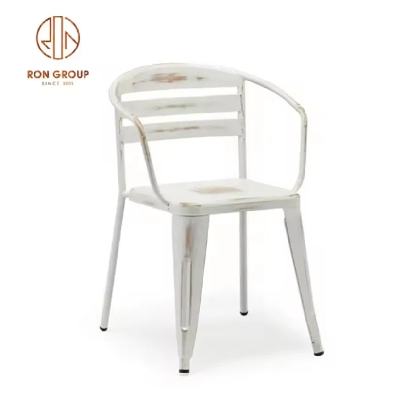 Ucuz fiyat Modern endüstriyel istiflenebilir Bistro kahve dükkanı bahçe yemek mobilyaları demir Metal çerçeve restoran sandalyeleri