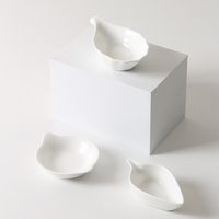 Assiette à sauce en porcelaine écologique de fabrication chinoise, vaisselle irrégulière en porcelaine blanche, haute résistance aux chocs pour restaurants et hôtels