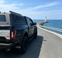 Nouvelle Arrivée - Couvre-Caisse de Camion en Acier, Tri-Pliant, Sans Perçage, Protection Contre la Poussière, Noir Carbone, 4x4 Tout-Terrain, Caisse Arrière, Dodge 3500 Pickup Truck