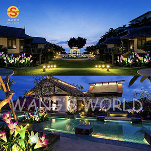 Paneles de alta eficiencia, luces LED de 7 colores para flores, luces solares de jardín con hojas ajustables - Product Image 3