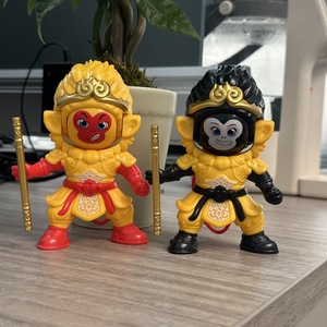 Figurine de collection Sun Wukong à visage changeant avec bâton doré rotatif, pour enfants et adultes, cadeau et décoration - Product Image 2