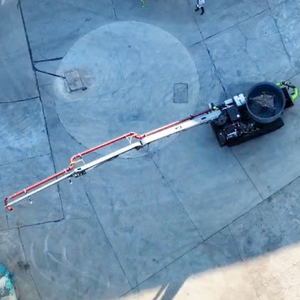 2025 Baumaschinen Raupenbetonpumpe Selbstladender Betonmischer Mobiler Betonmischer mit Pumpe - Product Image 5