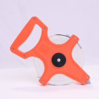 Ruban à mesurer en acier au carbone à bobine ouverte 10m, style cadre portable avec poignée et lumière intégrée pour la topographie