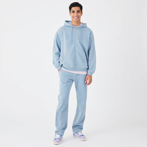Chándal Personalizable de 350GSM para Hombre con Pantalones Acampanados y Chaqueta con Capucha 100% Algodón con Logotipo de Marca en la Parte Delantera - Product Image 1