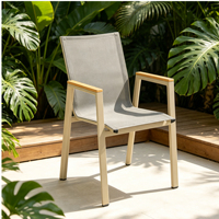Chaise de patio extérieure OEM ODM en tissu textilène imperméable avec cadre en aluminium, chaise de jardin avec accoudoirs pour projets hôteliers, approvisionnement en gros