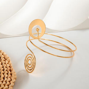 Yeni tasarım Punk tarzı altın kaplama geometrik çiçek kol bandı çok tarzı kadın demir kol bandı moda takı toptan - Product Image 5