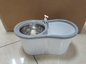 Juego de cubo de fregona giratorio prensado a <span class=keywords><strong>mano</strong></span> rojo negro con un juego de <span class=keywords><strong>postes</strong></span> telescópicos - Product Image 6