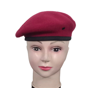 Chapeau béret en laine unisexe de haute qualité Style extérieur personnalisé en gros couvre-chef pour adultes pour une utilisation formelle pour le gouvernement saoudien - Product Image 1