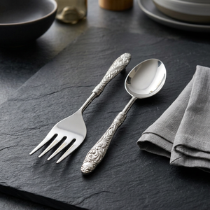 Paire de cuillères et fourchettes de service modernes en acier inoxydable pour salades, légumes frais, pâtes et usage quotidien en cuisine et salle à manger - Product Image 1