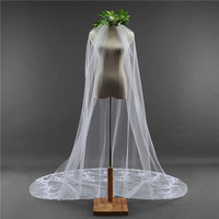 Personnalisable belle conception simple appliqué tulle dentelle une couche longue robe de mariée voile avec peigne
