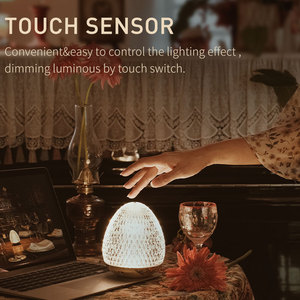 Sang trọng LED ánh sáng tâm trạng Đèn bàn có thể sạc lại với điều khiển cảm ứng 3 mức độ mờ cho nhà hoặc nhà hàng sử dụng - Product Image 4
