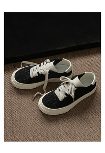 รองเท้าผ้าใบแฟชั่นคู่รัก ดีไซน์ใหม่ประจำฤดูร้อนปี 2026 ทำมือถักนิตติ้ง พื้นหนา ระบายอากาศได้ดี ใส่สบาย เหมาะกับทุกโอกาส - Product Image 4