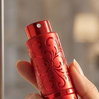 Flacon pulvérisateur de parfum miniature personnalisé de 10 ml, coque en aluminium cylindrique mince, intérieur en verre gravé à motif floral, rechargeable